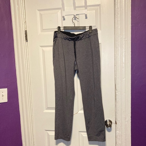Lululemon On The Fly Pant *28" Heathered Black Size 8 - Picture 4 of 9